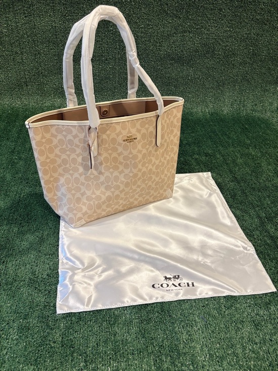 Coach Handbags - Coach Purse